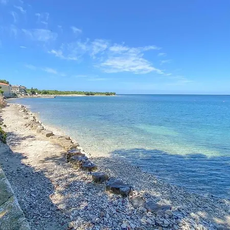 Anna * Novigrad Istria