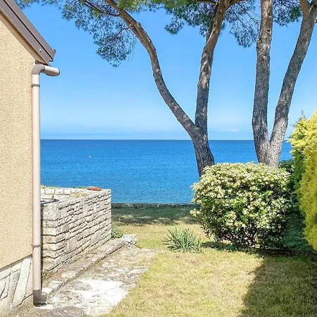 Anna Novigrad Istria