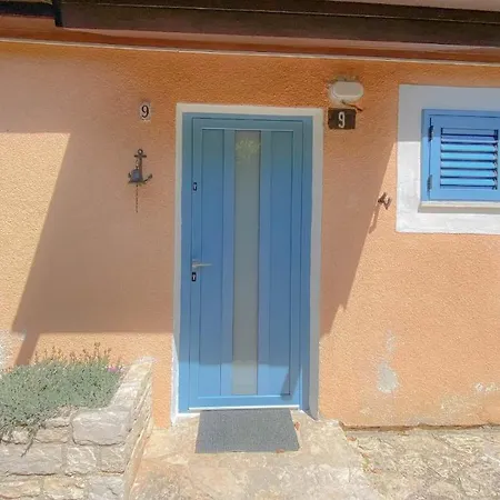 Anna Novigrad Istria