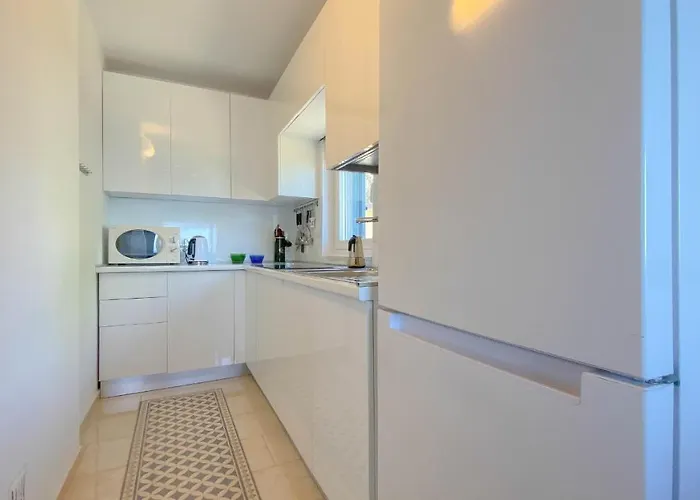 Anna Novigrad Istria