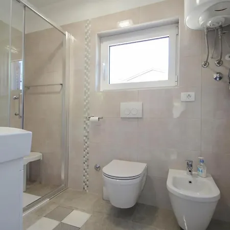 Anna * Novigrad Istria